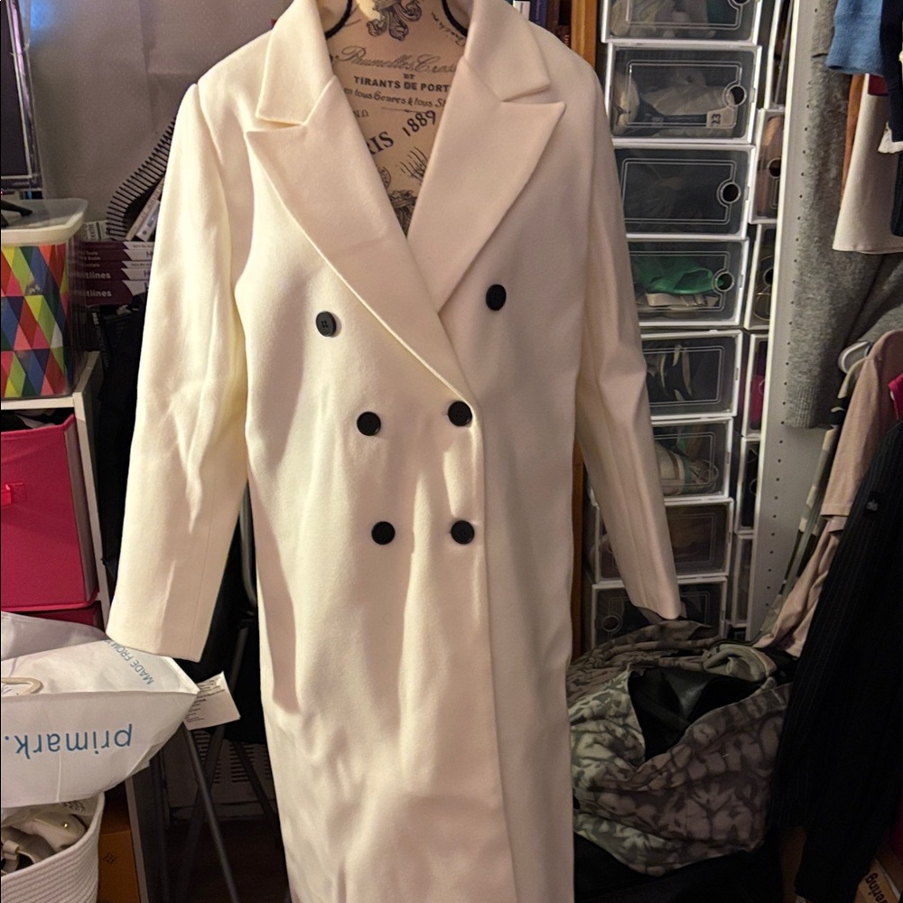 Elegant White Double-Breasted Women's Trench Coat